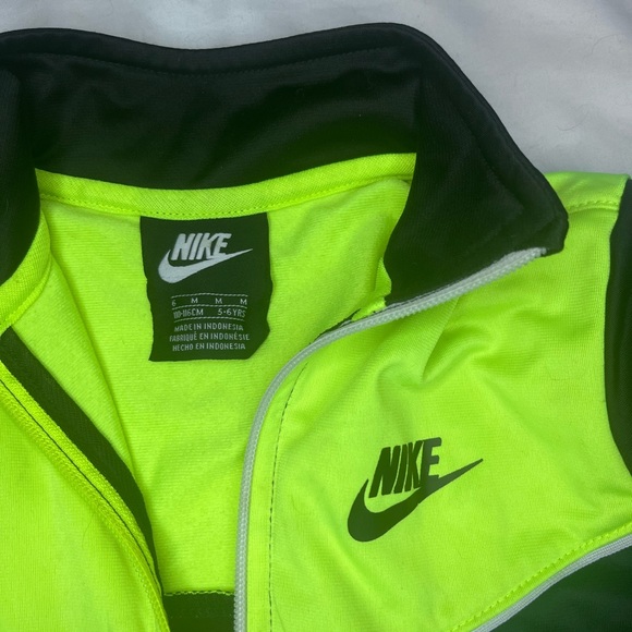 Kid’s Nike Sweater - Picture 3 of 5